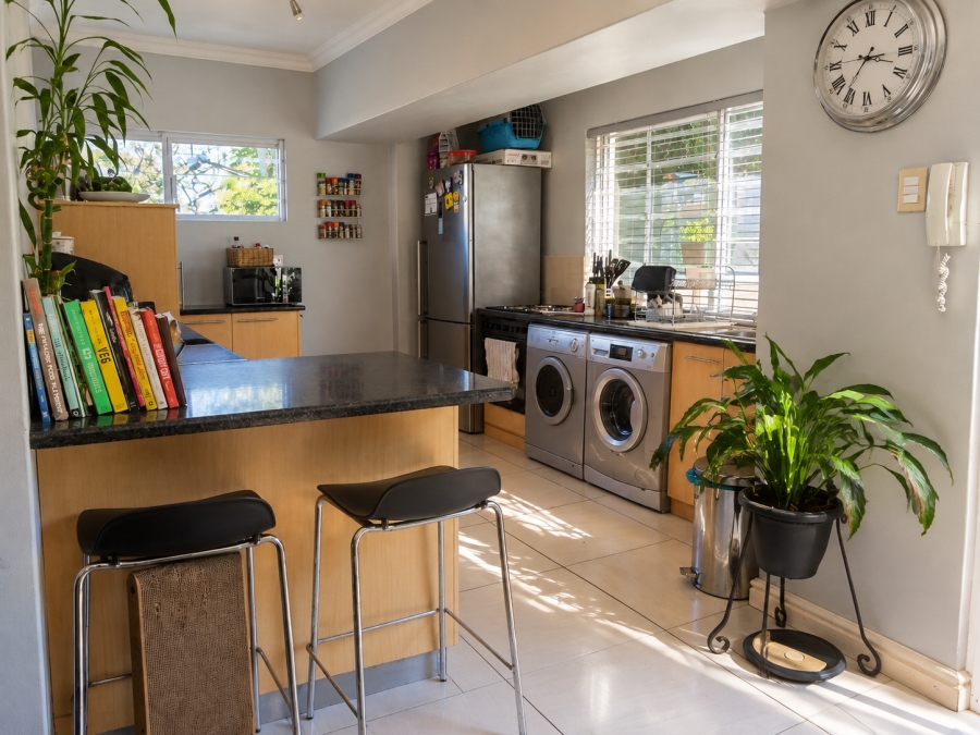 To Let 2 Bedroom Property for Rent in Tamboerskloof Western Cape